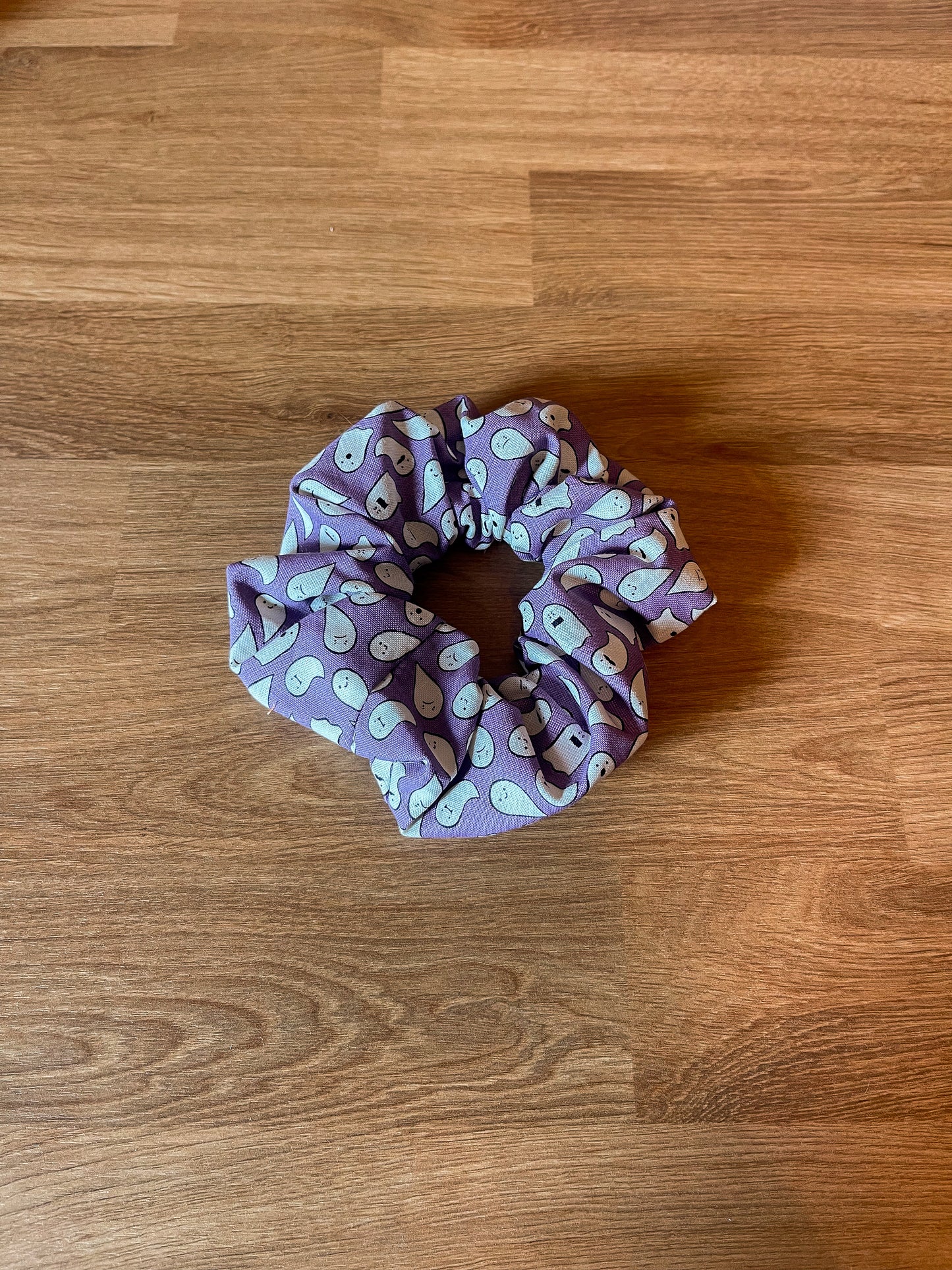 Halloween Scrunchie | Purple Ghosts
