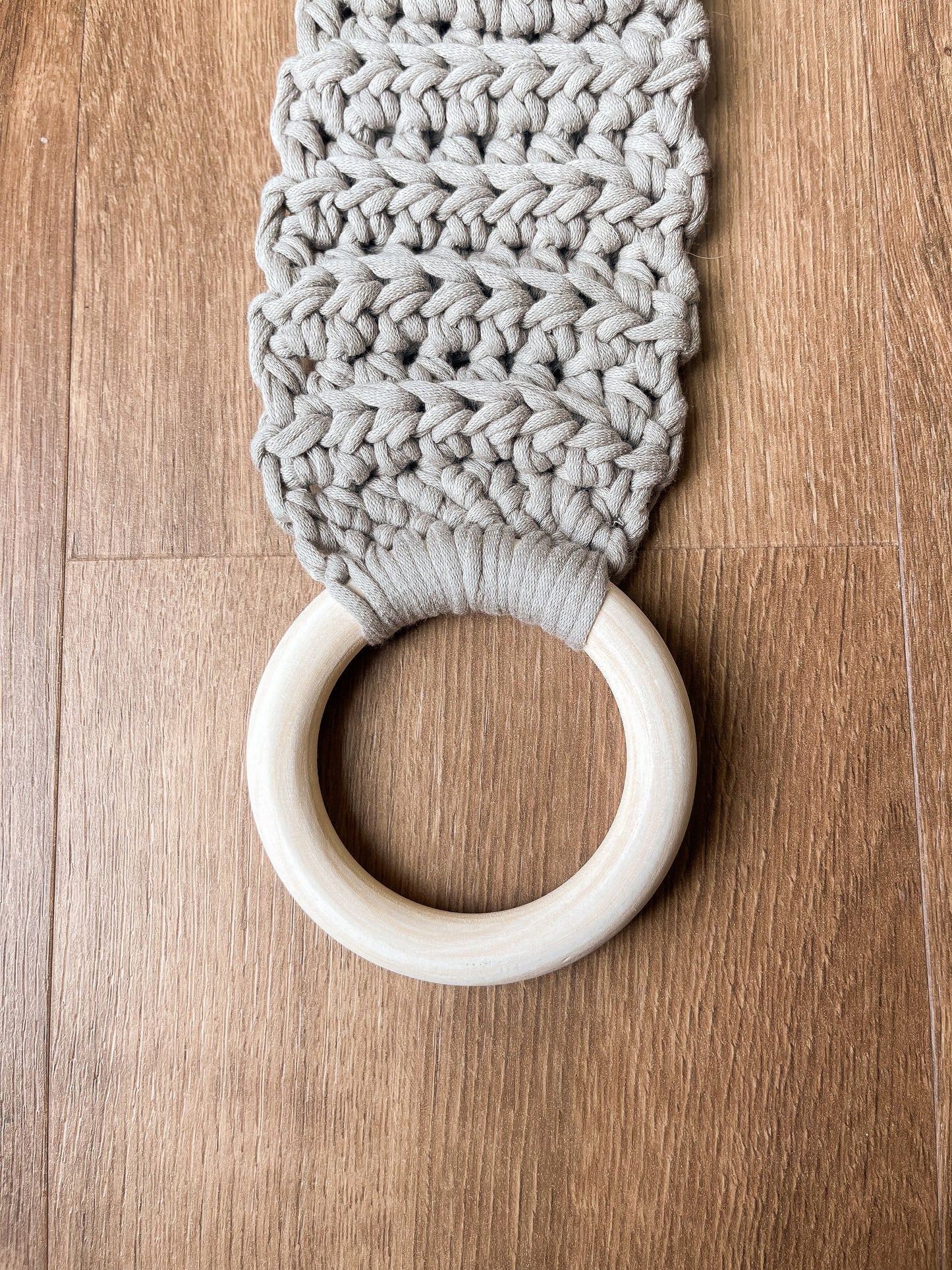 Ribbed Towel Holder | Clay
