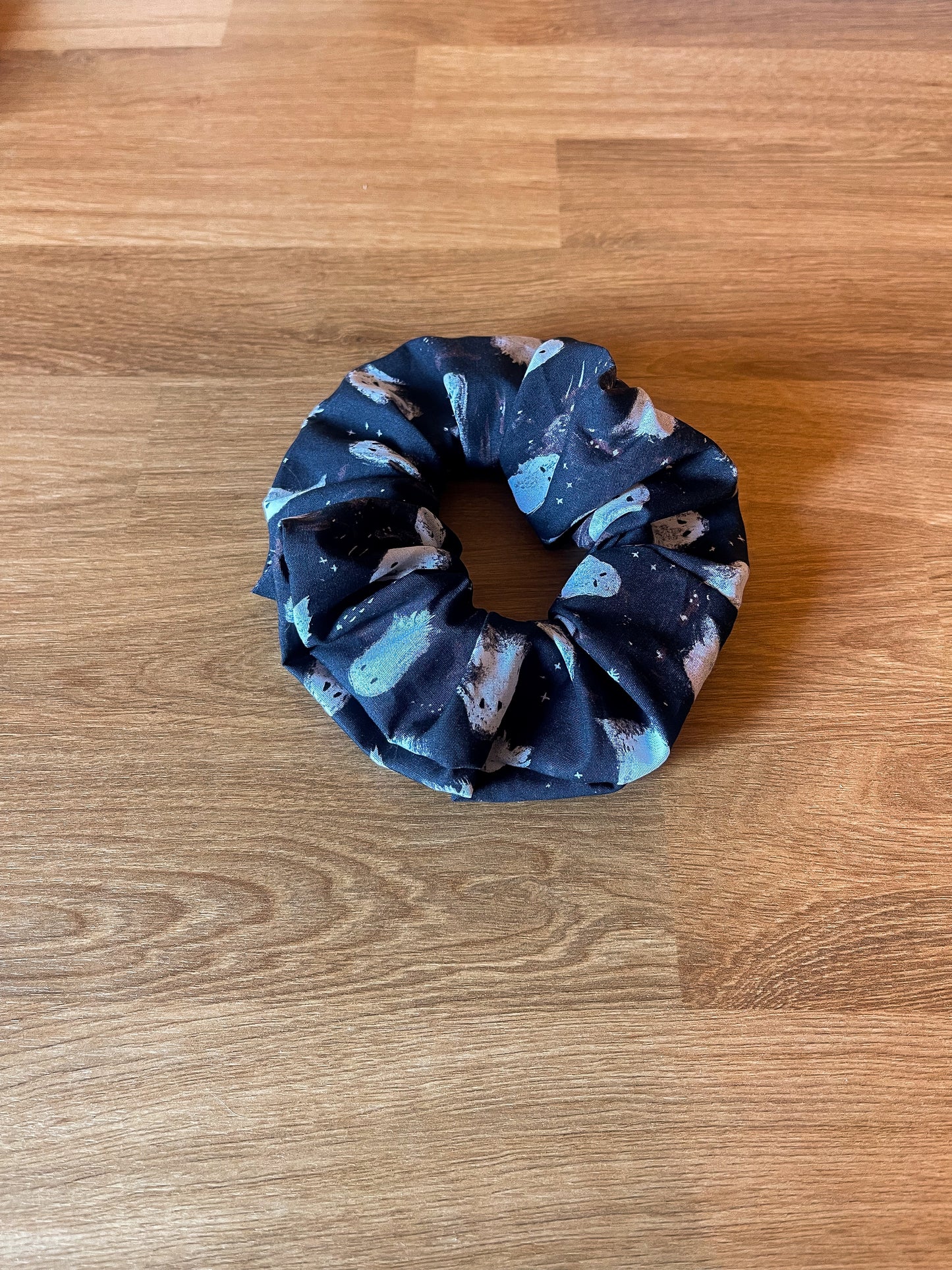 Halloween Scrunchie | Black Ghosts