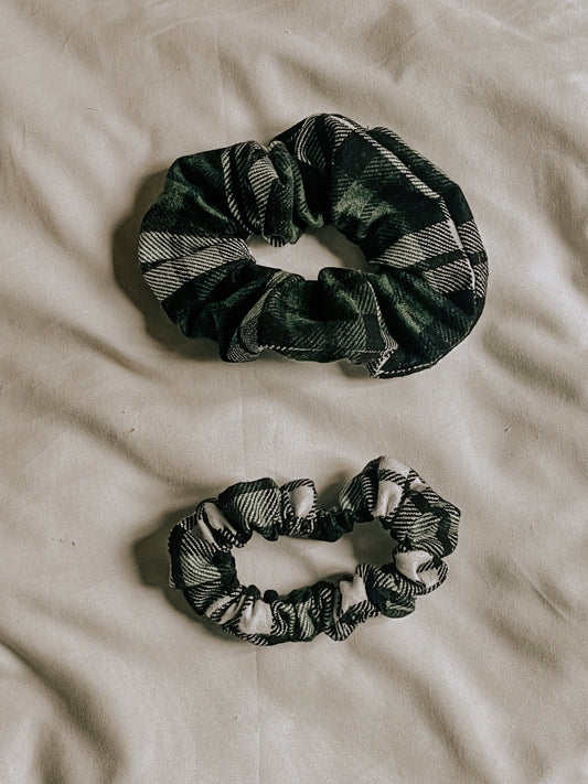 Cotton Scrunchie | Dark Green Plaid