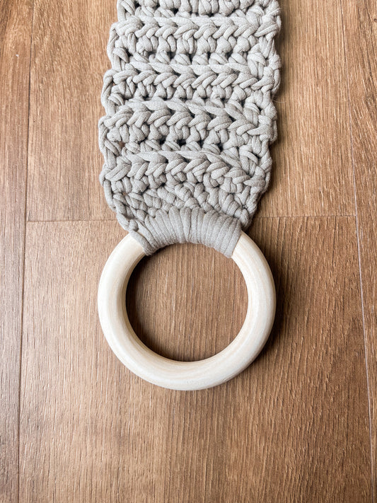 Ribbed Towel Holder | Clay