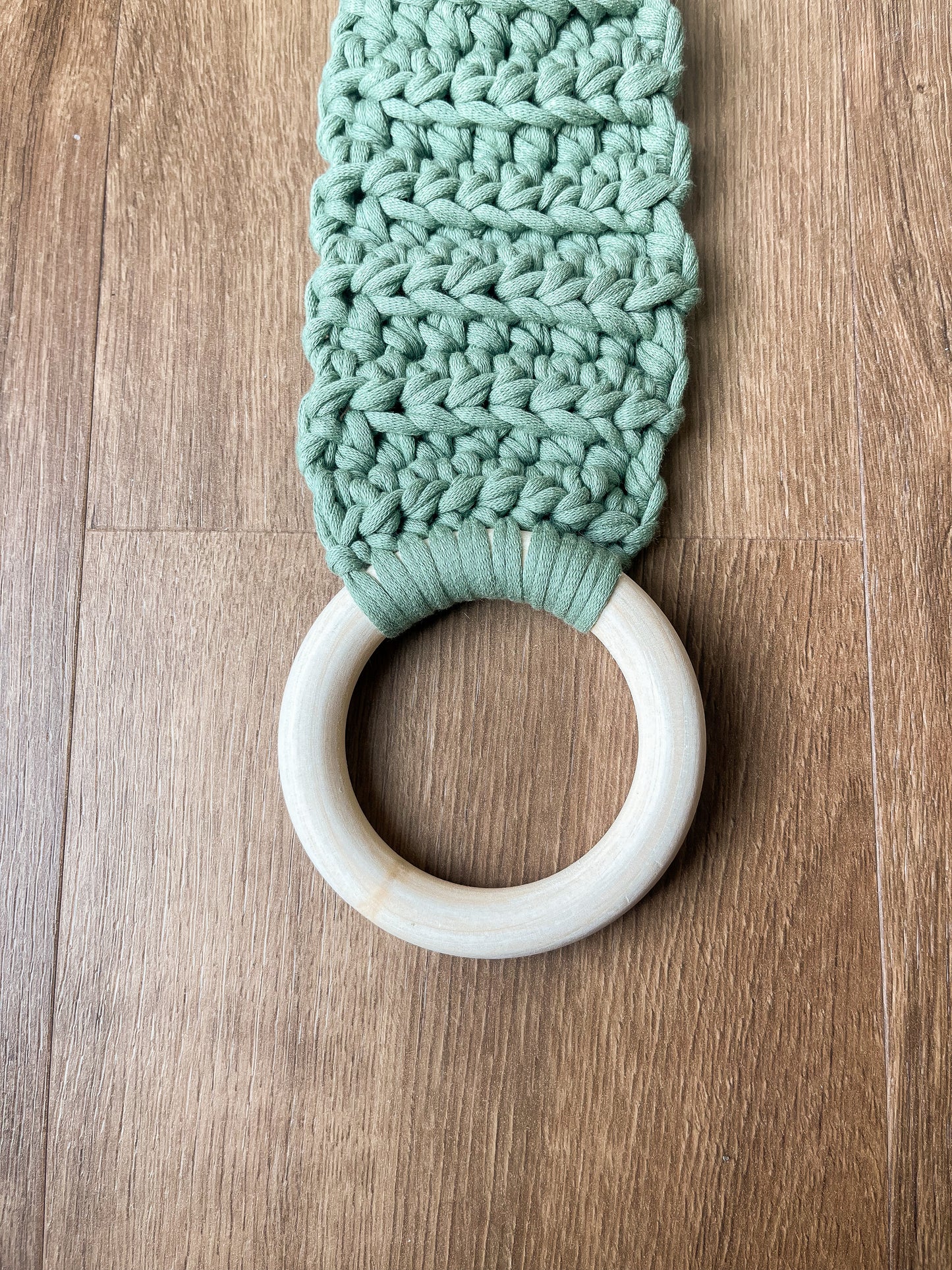 Ribbed Towel Holder | Lichen