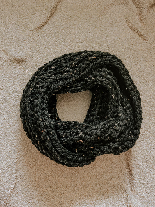Chunky Infinity Scarf | Obsidian